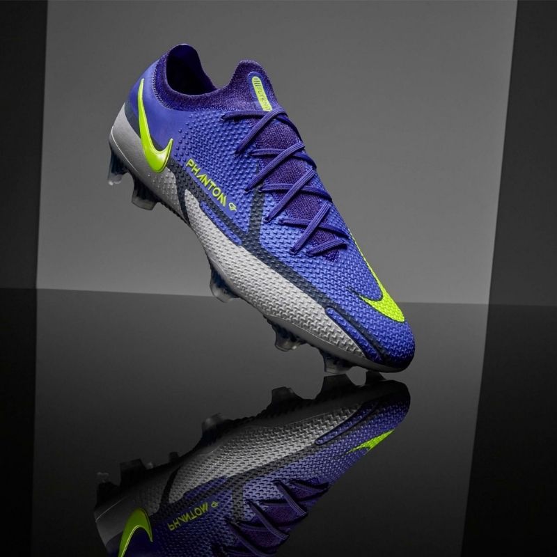 Giày đá bóng Nike ‘Football Recharge’ 